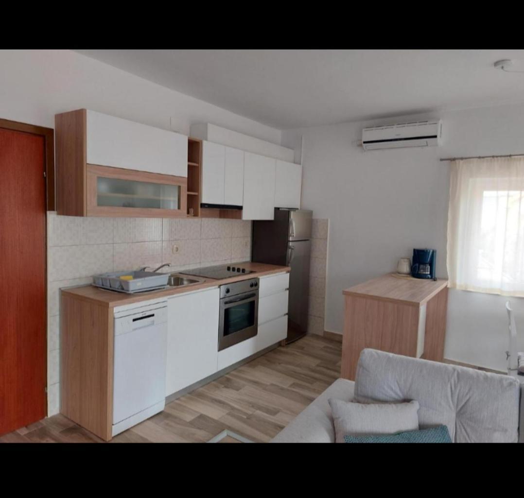 Apartments Ivanovski Rab Town Exterior foto