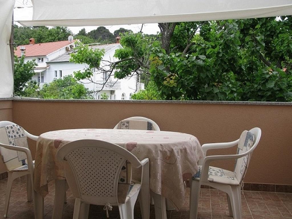 Apartments Ivanovski Rab Town Exterior foto